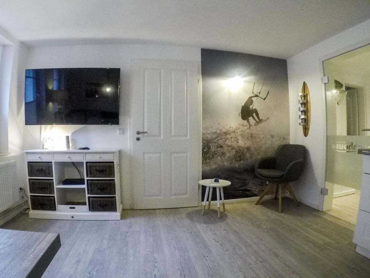 Beachhouse Куксхафен Экстерьер фото